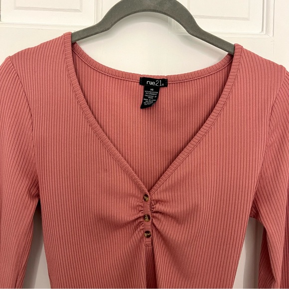 Rue21 Ribbed Long Sleeve V Neck Top, Pink Button Vneck Shirt with Sleeves Rib - Picture 4 of 8